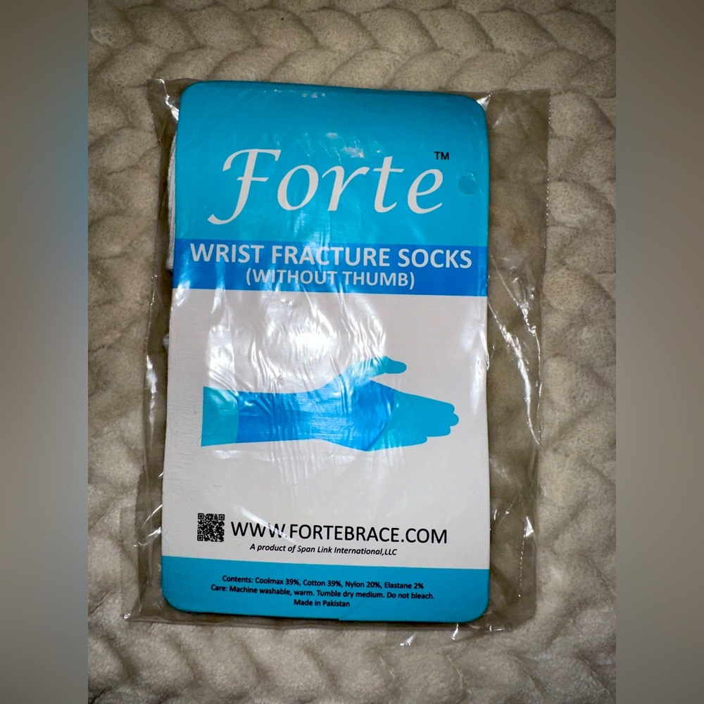 *NEW* Forte Wrist Fracture Socks (without thumb)